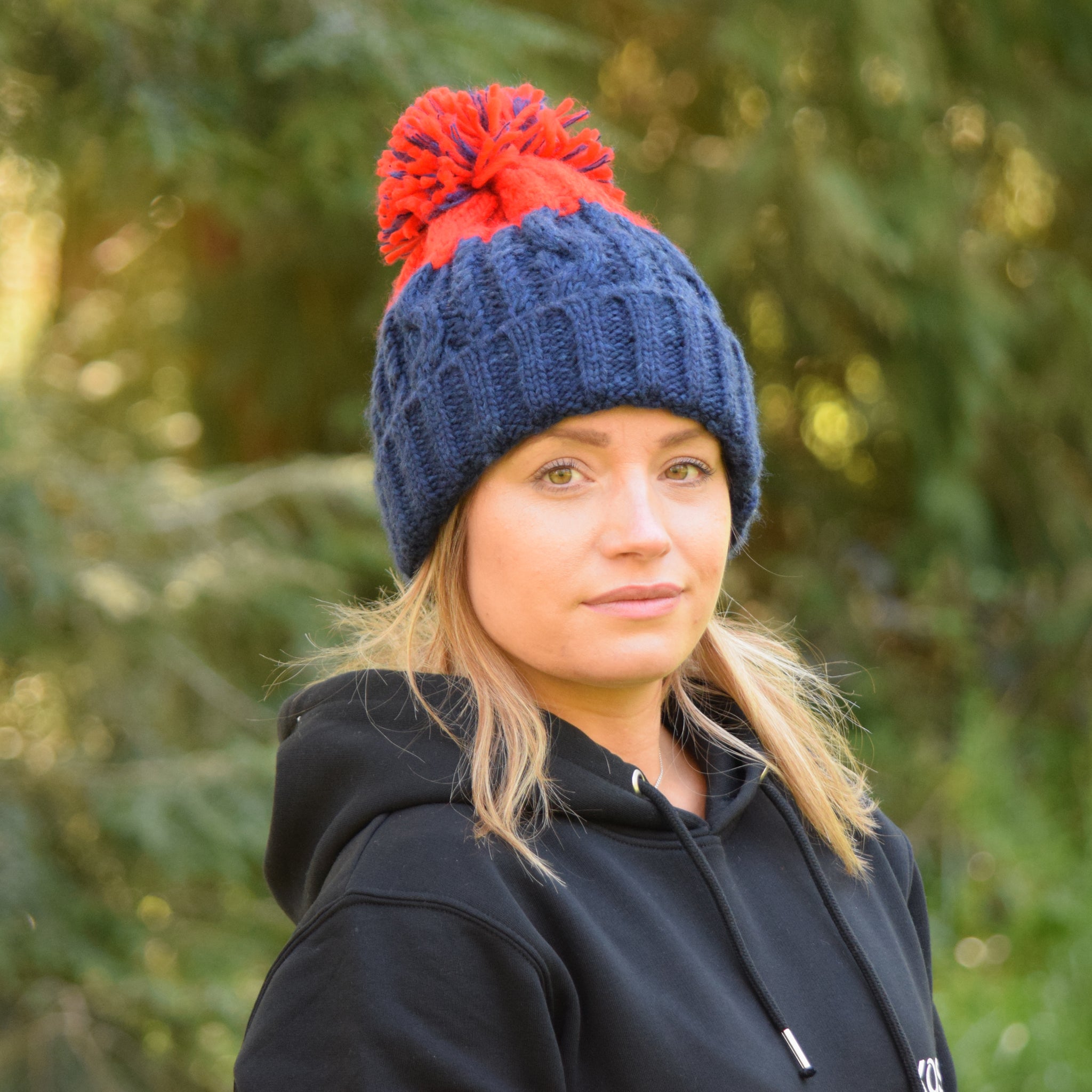 'Journey' Bobble hat - Fire Red/Midnight Blue