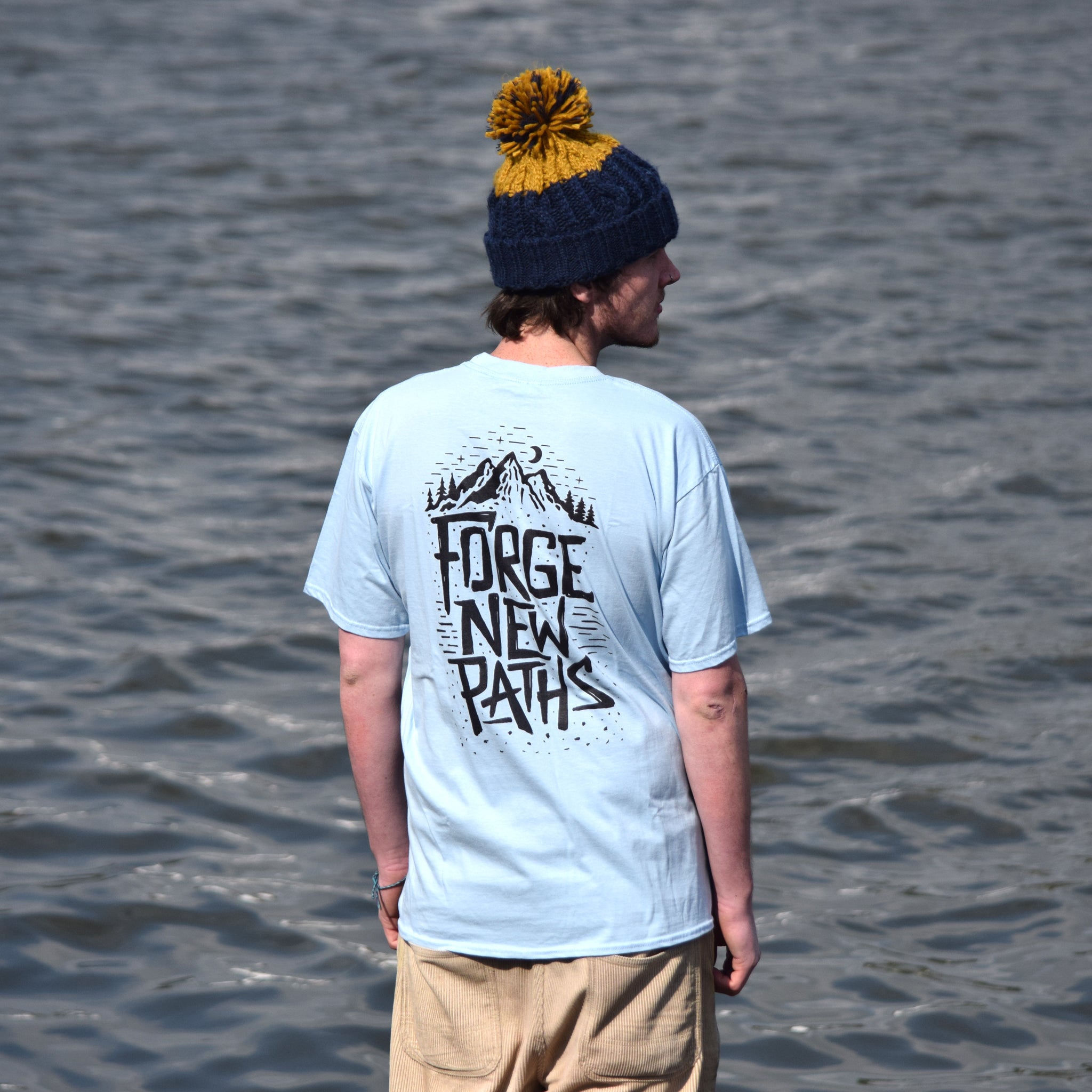 'Forge New Paths' Mens T-Shirt